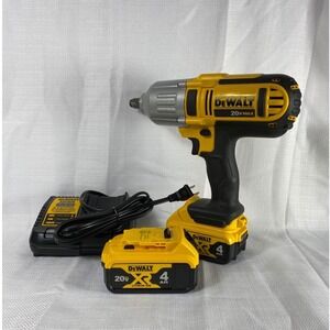 DeWalt DCF889H 20V Max 1/2" Cordless Impact Wrench with 4Ah XR Battery Type 3